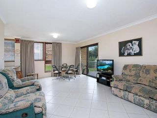 2/8 Banks Avenue - Easy walk to Tweed Heads Bowls club Apartment, Tweed Heads - 1