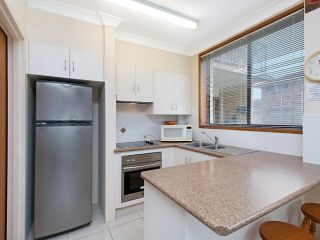 2/8 Banks Avenue - Easy walk to Tweed Heads Bowls club Apartment, Tweed Heads - 3