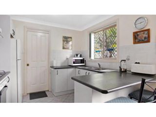 2 - 9 Yamba St, Hawks Nest Guest house, Hawks Nest - 4