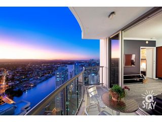 Chevron Renaissance - QStay Apartment, Gold Coast - 2