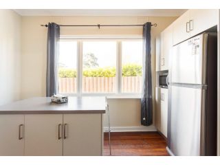 2 Bedroom 1 Bathroom Apartment Apartment, Perth - 5