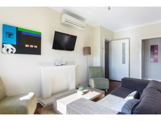 2 Bedroom 1 Bathroom Apartment Apartment, Perth - 4