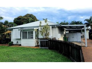 2 bedroom cottage Guest house, Townsville - 2