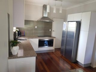 2 bedroom cottage Guest house, Townsville - 4