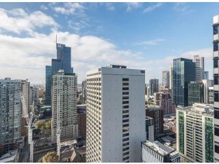 2 Bedroom Melbourne Apartment @ QV Apartment, Melbourne - 2
