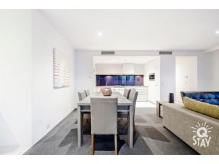 2 Bedroom Ocean SPA Family Apartment Circle on Cavill â€” Q Stay Apartment, Gold Coast - 3