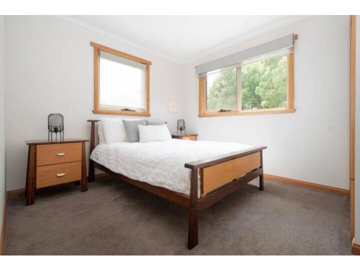 2 Bedroom Private Cabin in Garden Estate Apartment, Tasmania - imaginea 6