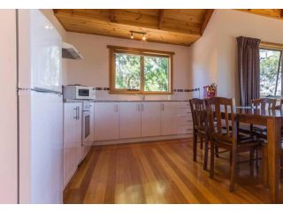 2 Bedroom Private Cabin in Garden Estate Apartment, Tasmania - 3