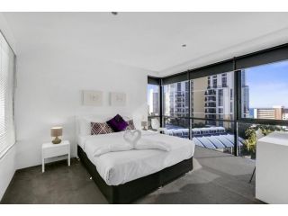 2 bedroom unit, heart of Surfers Paradise,Pool,spa Guest house, Gold Coast - 5