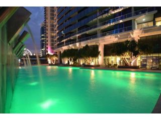 2 bedroom unit, heart of Surfers Paradise,Pool,spa Guest house, Gold Coast - 3