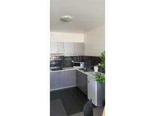 2 bedrooms CBD FREE Tram apartment (Melb Central, China Town, Queen Victoria Market, Melbourne University, RMIT, etc) Apartment, Melbourne - 4