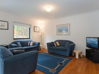 2 'Carindale', 19-23 Dowling Street - pool, tennis court, close to town Apartment, Nelson Bay - 4