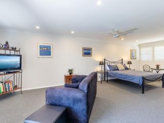 Kristie Court, 2 7 Weatherly Close Guest house, Nelson Bay - 5