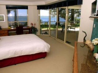 2 'Magnus Pines' 52-56 Magnus Street - stunning unit with aircon, water views & foxtel Apartment, Nelson Bay - 4