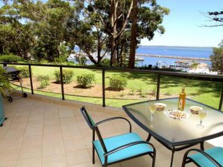2 'Magnus Pines' 52-56 Magnus Street - stunning unit with aircon, water views & foxtel Apartment, Nelson Bay - 2