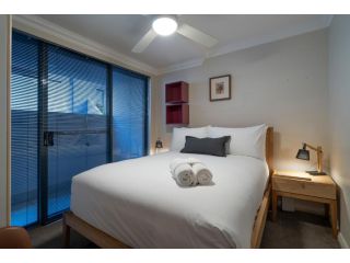 2 Royal Rest Quality Beds, 2 bed West Perth- parking Apartment, Perth - 4