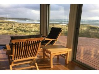 Wave Retreat, King Island Guest house, King Island - 1