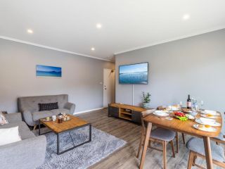 2 Veronica Court 4 Weatherly Cl Apartment, Nelson Bay - 3