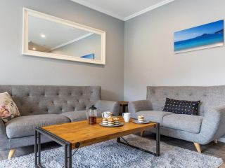 2 Veronica Court 4 Weatherly Cl Apartment, Nelson Bay - 1