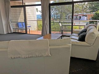 2 'Villa Ellisa', 8-10 Columbia Cl - Beautiful water views & directly across to Little Beach Apartment, Nelson Bay - 4