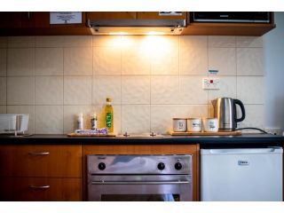 203 Cute as a Button - sleeps 2 - chrome cast Apartment, Perth - 1