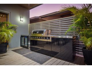 21 Corella Court - PRIVATE JETTY & POOL Guest house, Exmouth - 5