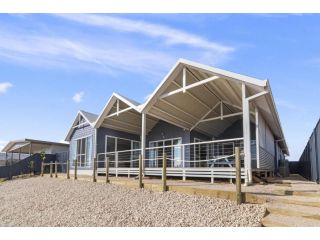 22 Kestrel Place- PRIVATE JETTY Guest house, Exmouth - 4