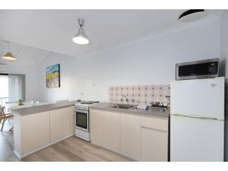 West Beach Lagoon 221 â€“ Stylish Apartment! Apartment, Perth - 5