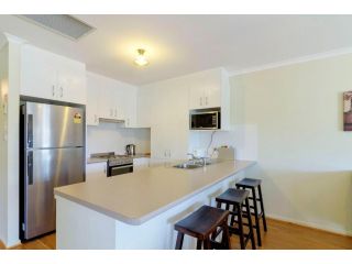 225 on Myall Guest house, Tea Gardens - 5