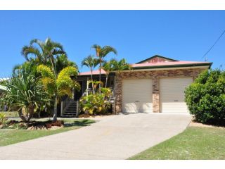 23 Carlo Road - Lowset family home within walking distance to the shopping centre. Pet friendly Guest house, Rainbow Beach - 5