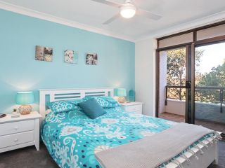 23 'The Commodore' 9-11 Donald Street - delightful unit with gorgeous water views Apartment, Nelson Bay - 1