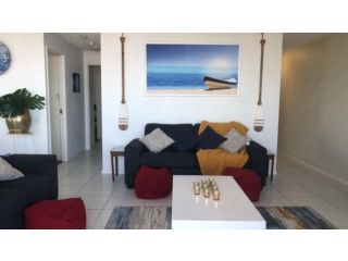 #24 K I G Heights, Kings Beach - Stunning Views Guest house, Caloundra - 4