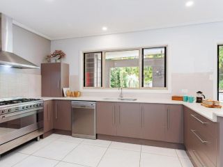 25 Christmas Bush Avenue - aircon, pet friendly, small boat parking & WIFI Guest house, Nelson Bay - 3