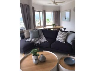 2BR Apartment with Stunning Ocean Views Apartment, Airlie Beach - 5