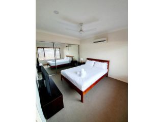 3 bedroom central home Guest house, Townsville - 4