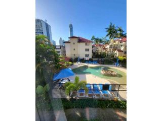 3 Bedroom Central Surfers Paradise Apartment Apartment, Gold Coast - 1