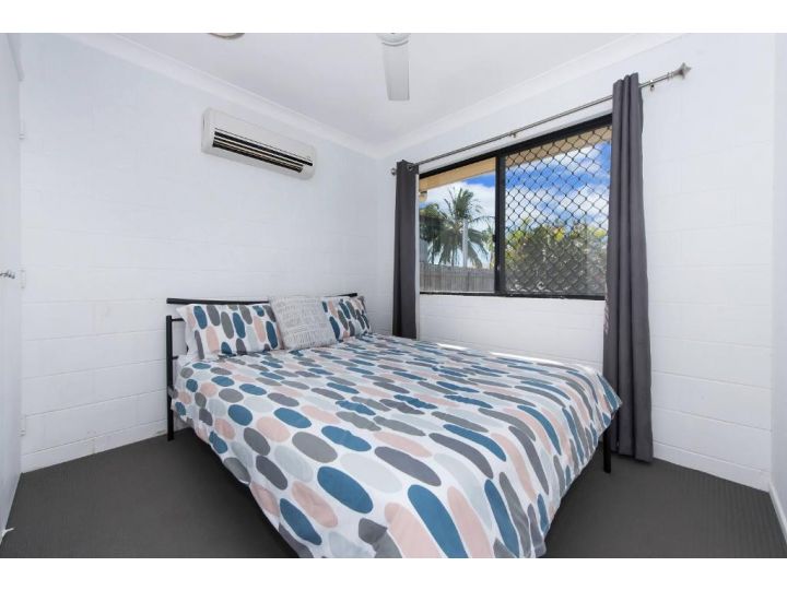 3 bedroom home Guest house, Ross River - imaginea 9