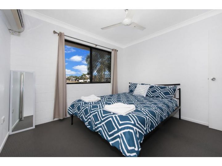3 bedroom home Guest house, Ross River - imaginea 5
