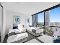 3 Bedroom SPA Apartment - Centre of Surfers Paradise - Circle on Cavill AMAZING!! Apartment, Gold Coast - thumb 9