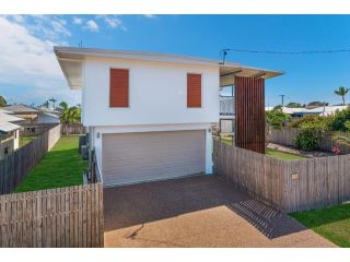 3 Bedroom home near the airport Guest house, Townsville - 2