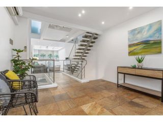 3 Bedroom Terrace in the Heart of Sydney Guest house, Sydney - 4
