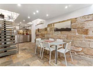 3 Bedroom Terrace in the Heart of Sydney Guest house, Sydney - 5