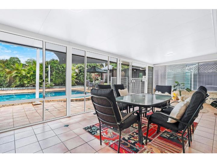 3 BR Hidden Gem with WIFI and Indoor Fireplace Guest house, Gold Coast - imaginea 20