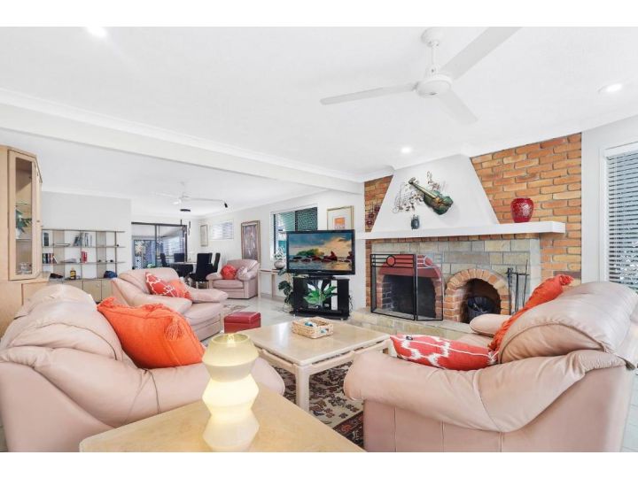 3 BR Hidden Gem with WIFI and Indoor Fireplace Guest house, Gold Coast - imaginea 6
