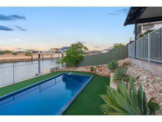 3 Kestrel Place - PRIVATE JETTY & POOL Guest house, Exmouth - 3