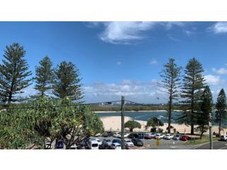 #3 Moondara, Bulcock Beach Esplanade W - View Guest house, Caloundra - 2