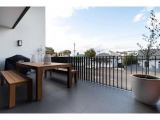 3 Story Townhouse In The Middle Of The City Apartment, Launceston - 5