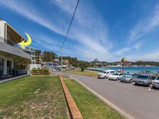 3 'Sunset' 11 Victoria Parade - stunning unit right across from the water Guest house, Nelson Bay - 2