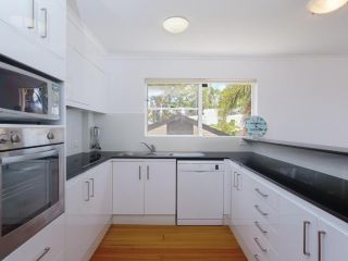 3 'The Clippers' 131 Soldiers Point Road - fabulous waterfront unit Apartment, Salamander Bay - 1