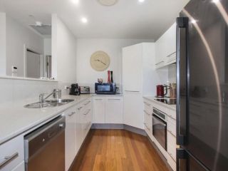 3 The Pier on The Myall River Guest house, Tea Gardens - 5